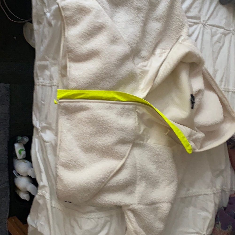 Cropped fuzzy concerts jacket